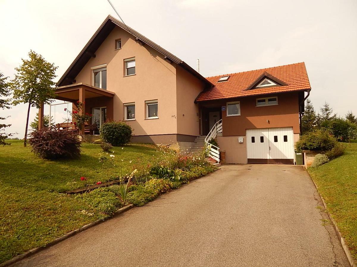 Studio Apartman Lakasa Rakovica Exterior photo